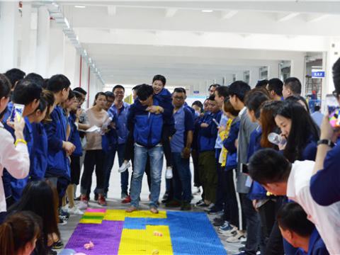 坚贞立志，永葆精神，勇猛领先，不负青春